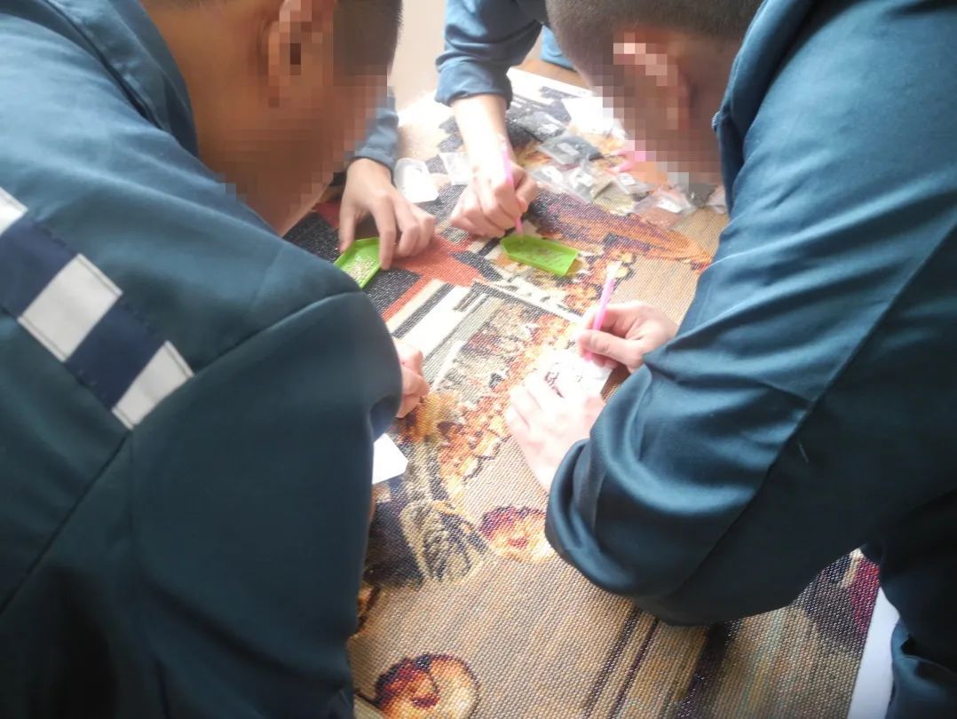 运动“促”改造，巧手“绘”新生——监狱总医院艾滋病区的改造新画卷