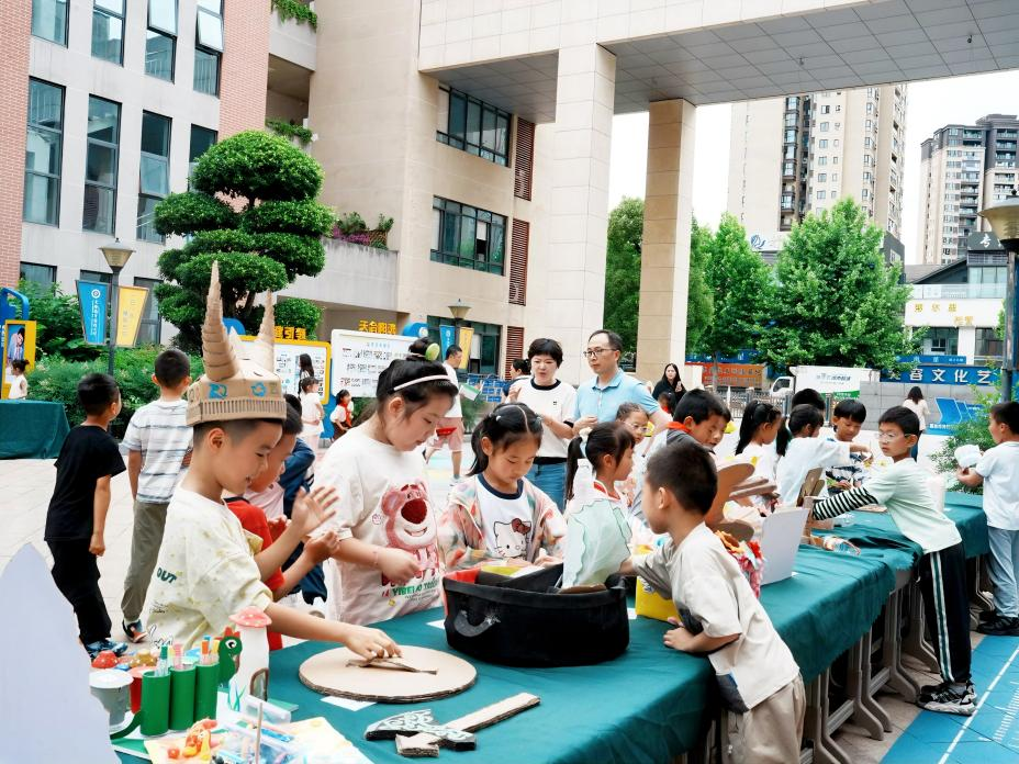 从知分类到会分类 重庆垃圾分类志愿服务活动结营