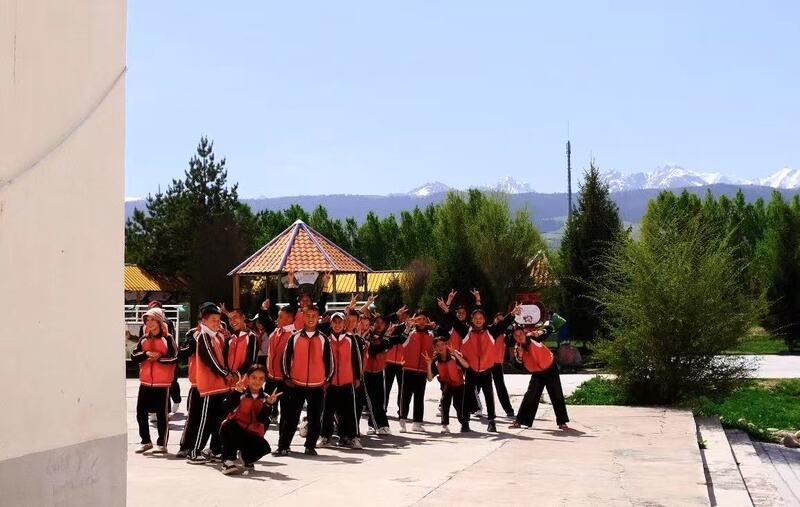 去伊犁，守护天山脚下最美的风景——“乡村校园改造计划”启动!