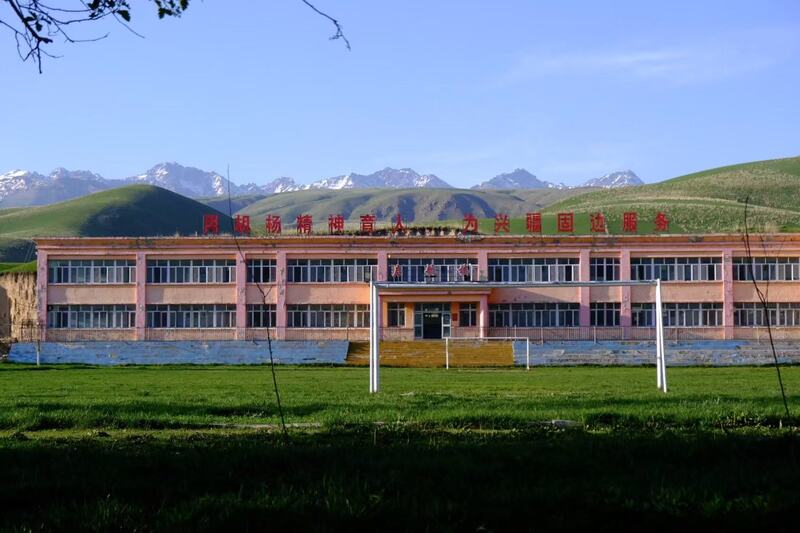 去伊犁，守护天山脚下最美的风景——“乡村校园改造计划”启动!
