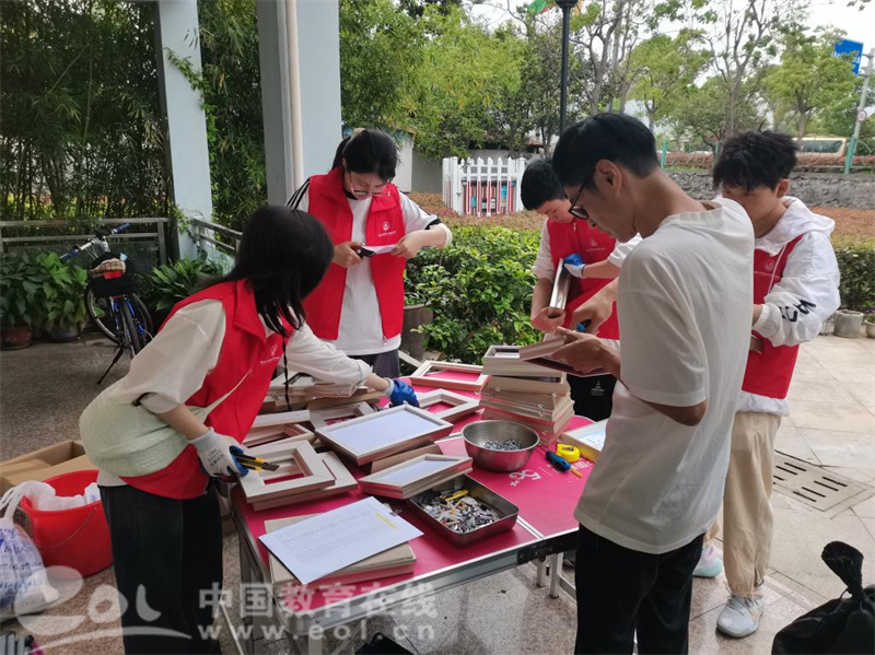 温大生环学院联合举办植物挂牌公益志愿活动