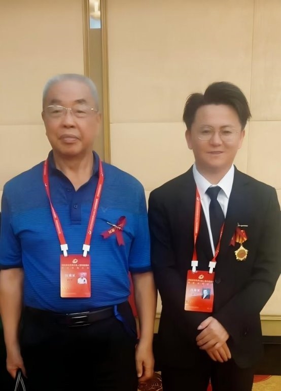 笛韵传情再谱华章，唐克荣膺“2025全国文化传承公益人物”