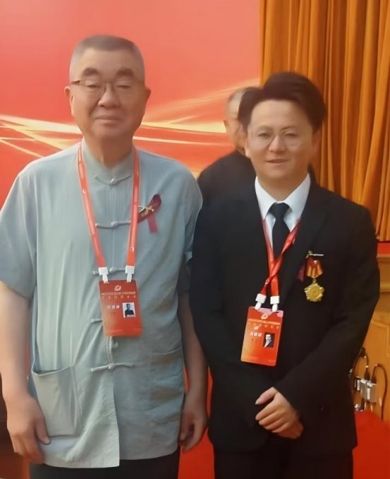 笛韵传情再谱华章，唐克荣膺“2025全国文化传承公益人物”