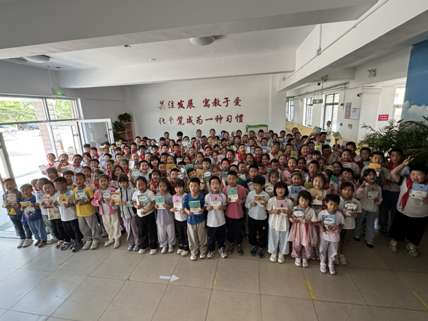 青岛城市学院“以艺术之舟，渡教育之河”公益活动圆满收官