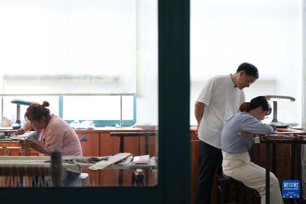 文化中国行｜东台发绣：一缕发丝映古今