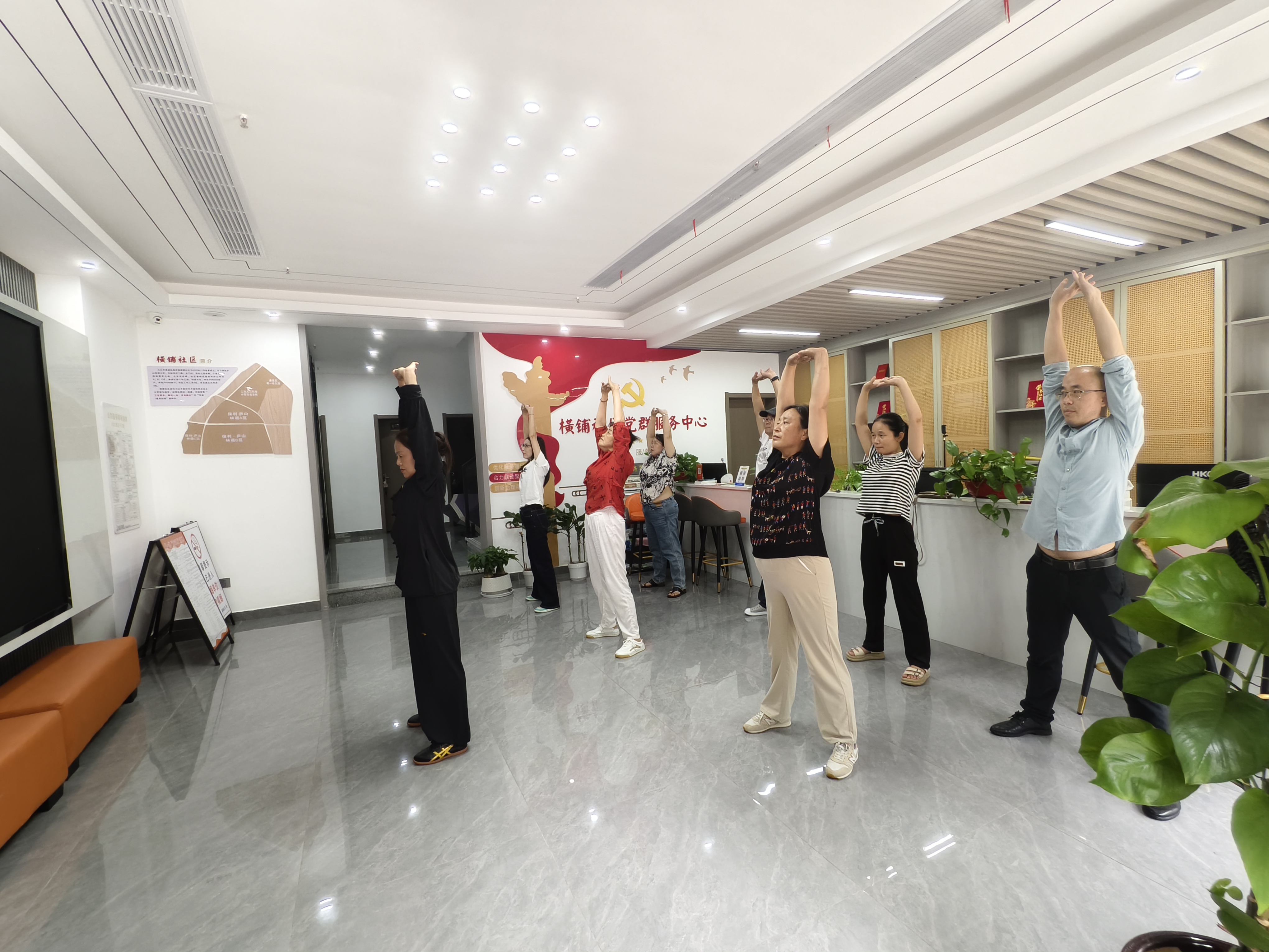 九江市濂溪区莲花镇横铺社区开展“健康八段锦　活力进社区”活动