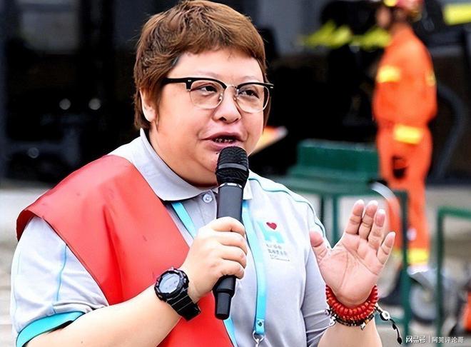 韩红又捐款了！被骂五年后，韩红用实际行动堵住了所有人的“嘴”