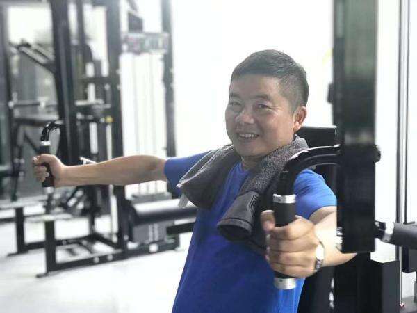 从抑郁黑暗中走出 成为别人的光！这位宁波人10年捐赠千万元