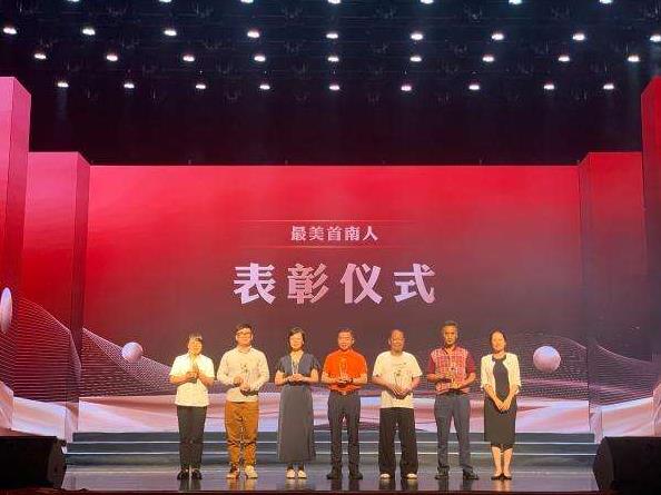 从抑郁黑暗中走出 成为别人的光！这位宁波人10年捐赠千万元