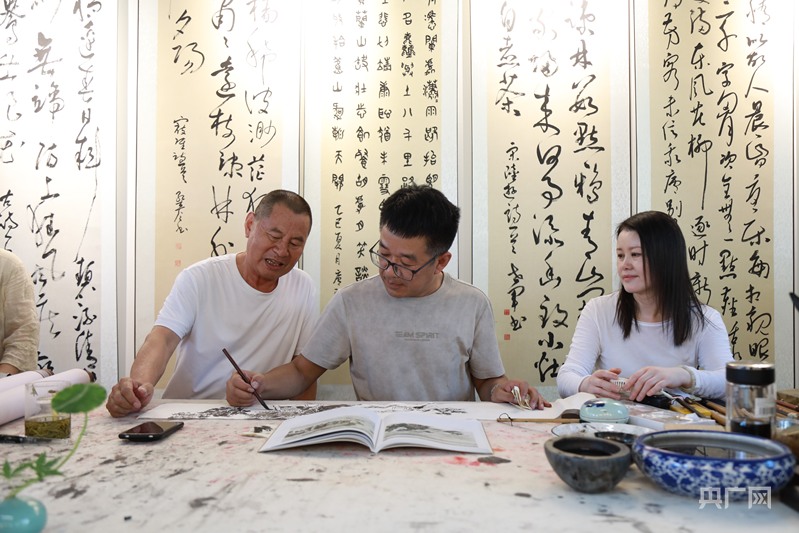 丹青溢彩翰墨飘香 安徽“萧县书画文化街区”开街