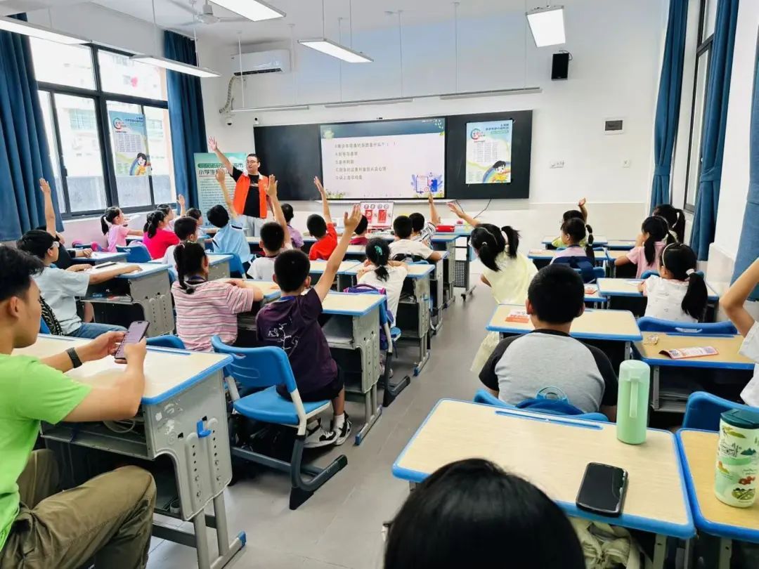 别让毒品偷走快乐！禁毒宣传进暑托班，孩子们化身“识毒小能手”