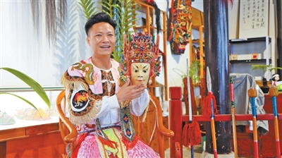 贵州安顺地戏传承人顾家顺：一招一式，演绎历史故事