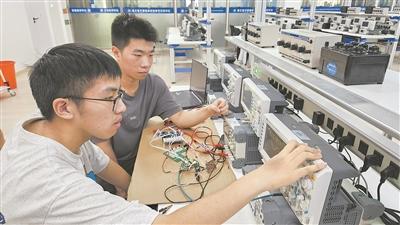 创新实验教学，锻造新工科人才