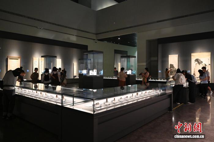 “西泠印社社藏金石书画精品展”开幕式在穗举行