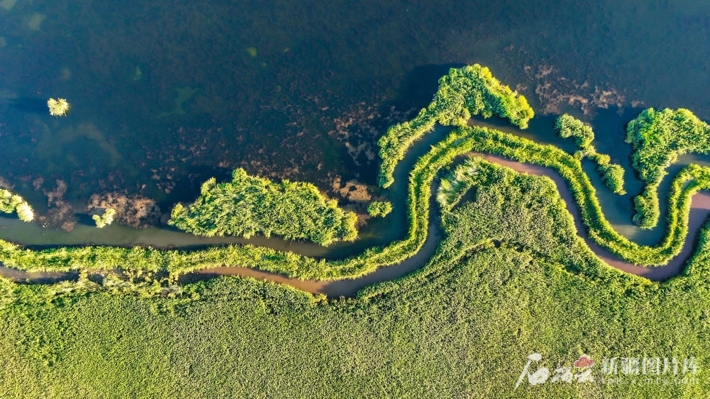 239公里环湖路“串珠成链” 博湖美景一键打包即可出发