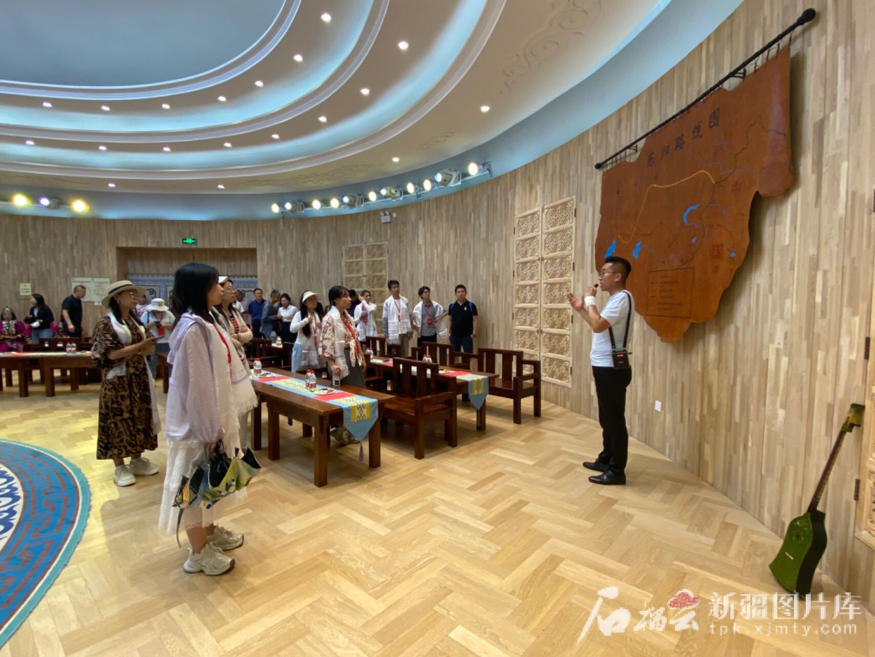 239公里环湖路“串珠成链” 博湖美景一键打包即可出发
