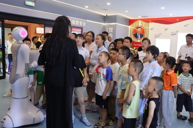 青春不“毒”行 白银禁毒教育基地迎来暑期参观热潮