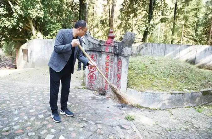 从“子弟兵”到“湖南好人”：褪下军装不褪为民初心